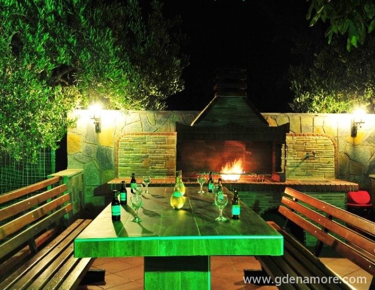 BBQ night view 1